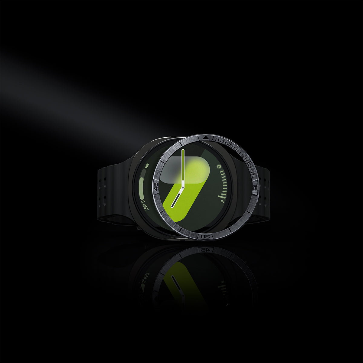 ACS10009 - Galaxy Watch 9 Bezel Tune in sliver showing product with light.