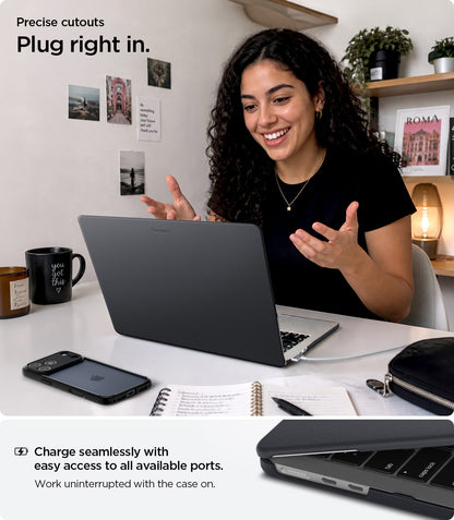 ACS11267 - MacBook Air 15-inch Nano Pop Black Sesame showing precise cutouts for easy access to all available ports