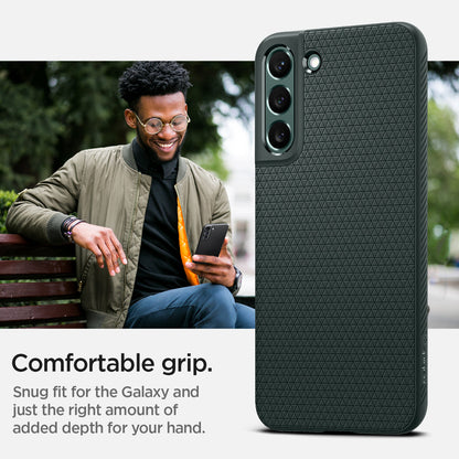 ACS04386 - Galaxy S22 5G Case Liquid Air in abyss green showing the comfortable grip. Snug fit for the Galaxy and just the right amount of added depth for your hand